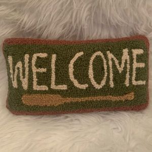 Small Paddle Welcome Pillow